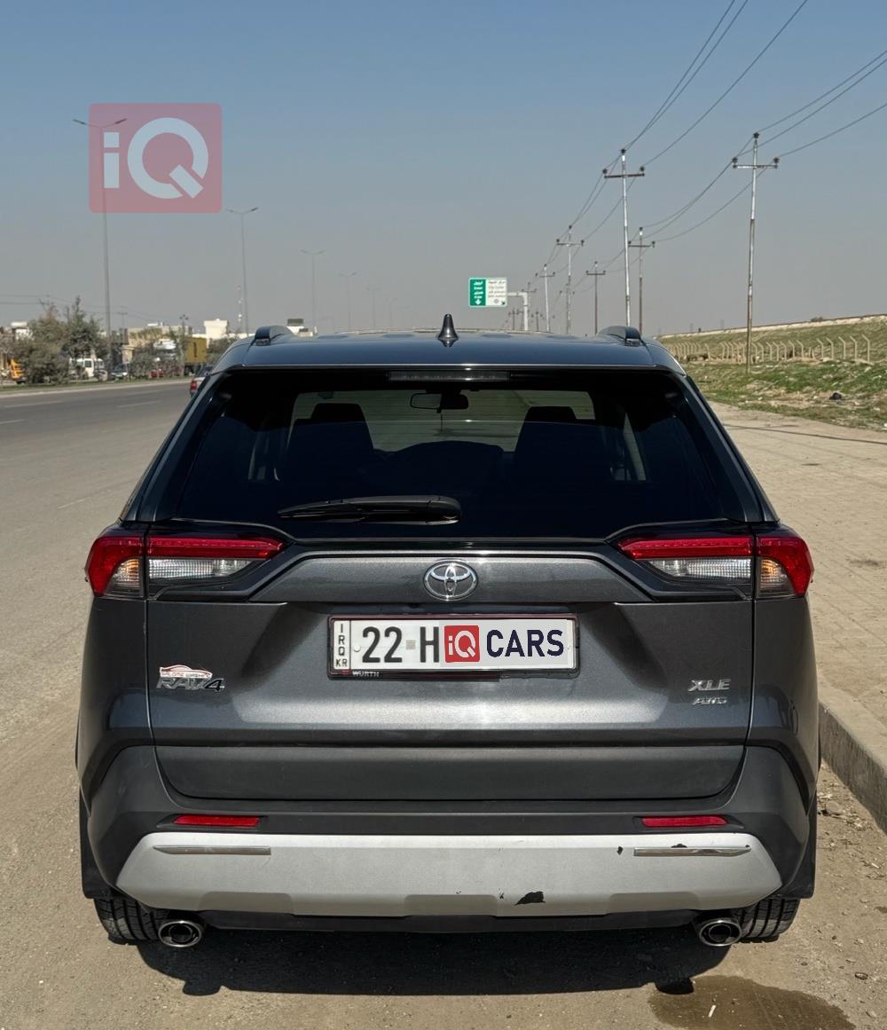 تويوتا راف 4